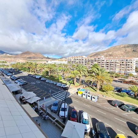 Newly Reformed 2 Bedroom Apartment In The Center Of Los Cristianos ลอส กริสเตียนอส ภายนอก รูปภาพ